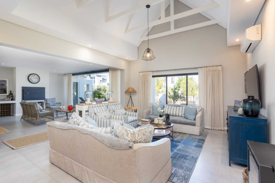 To Let 4 Bedroom Property for Rent in Val De Vie Estate Western Cape